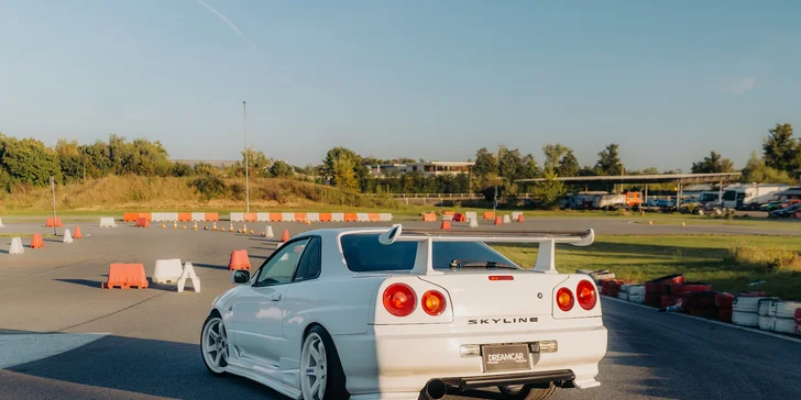 Jízda v Nissan Skyline R34, Nissan Silvia nebo Mitsubishi Lancer Evolution VIII: řízení i spolujízda, varianta s jízdou driftem