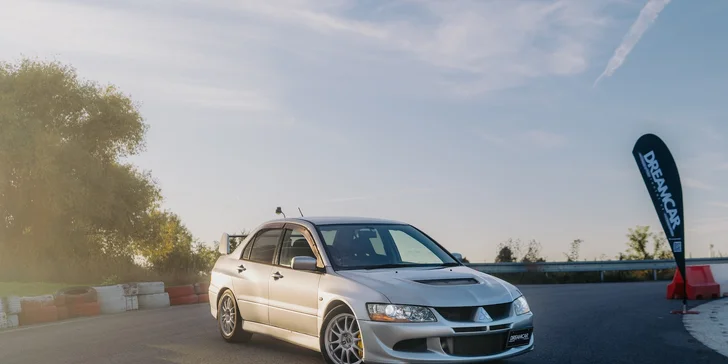 Jízda v Nissan Skyline R34, Nissan Silvia nebo Mitsubishi Lancer Evolution VIII: řízení i spolujízda, varianta s jízdou driftem