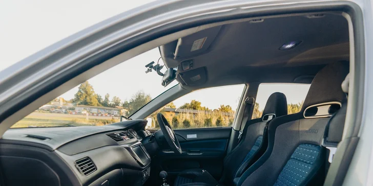 Jízda v Nissan Skyline R34, Nissan Silvia nebo Mitsubishi Lancer Evolution VIII: řízení i spolujízda, varianta s jízdou driftem