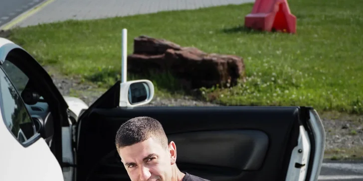 Jízda v Nissan Skyline R34, Nissan Silvia nebo Mitsubishi Lancer Evolution VIII: řízení i spolujízda, varianta s jízdou driftem
