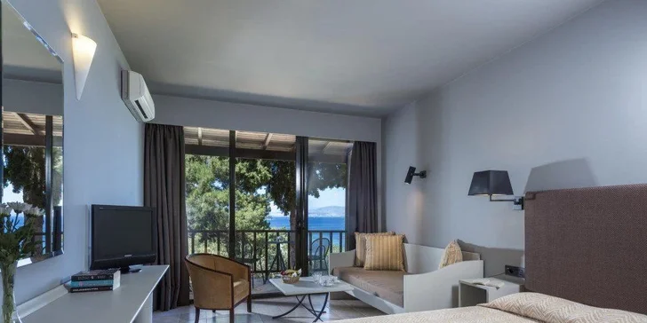 Dovolená na Korfu: 4* hotel Aeolos Beach u pláže, all inclusive, bazén i let