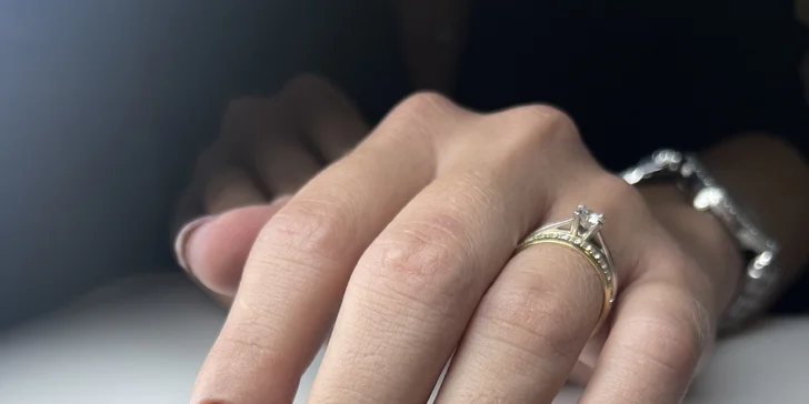 Krásné nehty: základní manikúra, japonská manikúra P-shine, modeláž i gel lak