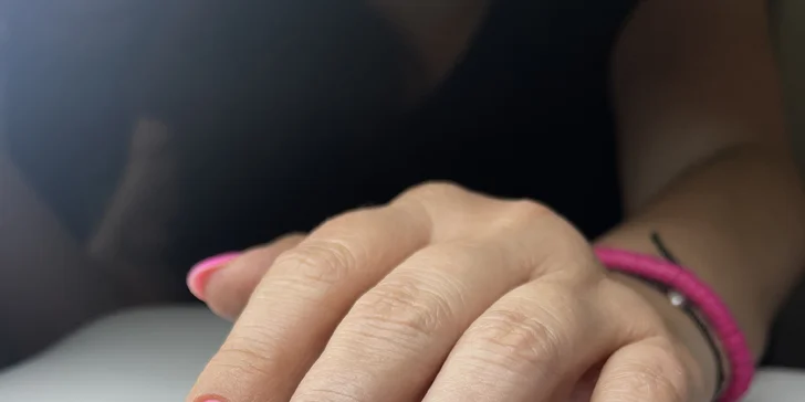 Krásné nehty: základní manikúra, japonská manikúra P-shine, modeláž i gel lak