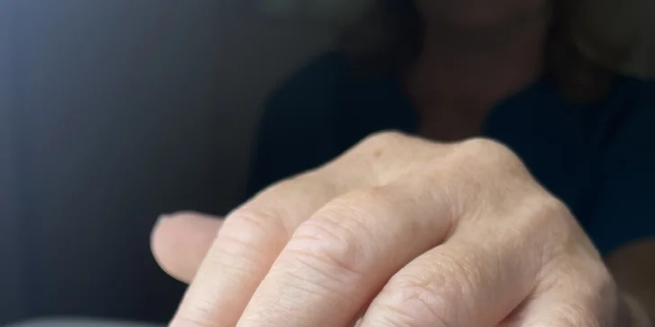 Krásné nehty: základní manikúra, japonská manikúra P-shine, modeláž i gel lak
