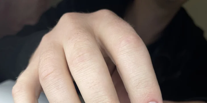 Krásné nehty: základní manikúra, japonská manikúra P-shine, modeláž i gel lak