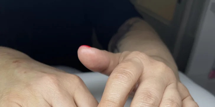 Krásné nehty: základní manikúra, japonská manikúra P-shine, modeláž i gel lak