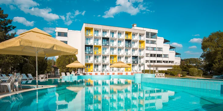 Dokonalý relax v rodinném hotelu v Maďarsku: neomezený wellness, termální bazény i polopenze
