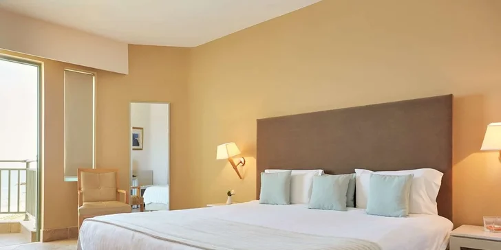 Odpočinek pouze pro dospělé: 4* hotel Giannoulis Grand Bay Beach Resort s all inclusive