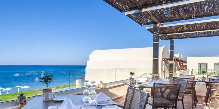 Odpočinek pouze pro dospělé: 4* hotel Giannoulis Grand Bay Beach Resort s all inclusive