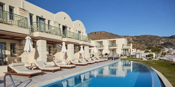 Odpočinek pouze pro dospělé: 4* hotel Giannoulis Grand Bay Beach Resort s all inclusive