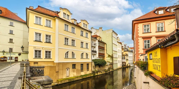 Ubytování v samém srdci Prahy se snídaní: hotel přímo u Čertovky a Karlova mostu