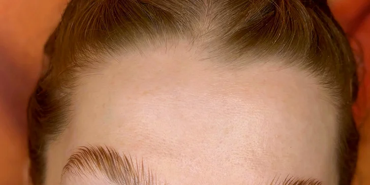 Profesionální prodloužení a zhuštění řas: metoda Classic, Volume, Wispy nebo Wet Look