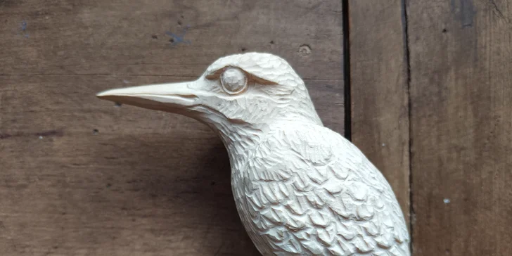 Dejte prostor své kreativitě: kurz řezbářství či linorytových razítek pro 1 i 2 osoby