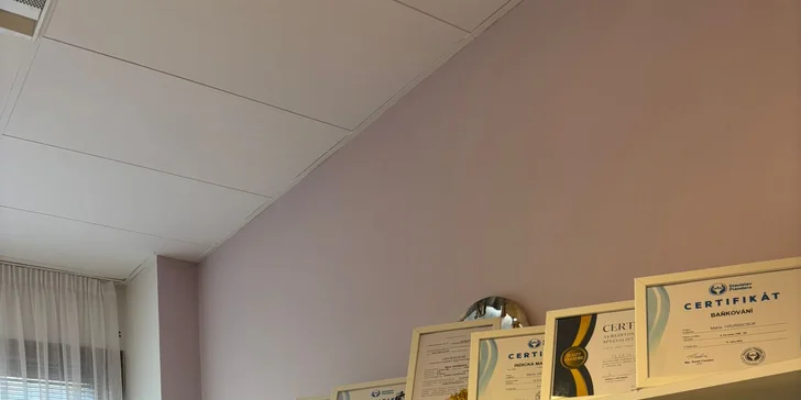 Rozmazlete svou pleť: kompletní kosmetické ošetření, úprava obočí i řas