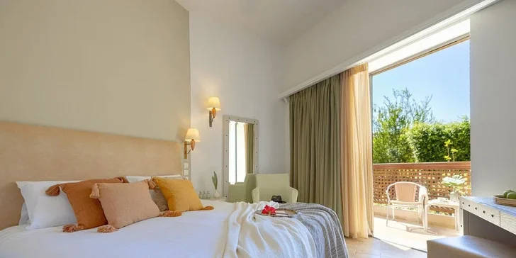 Kréta all inclusive vč. letenky: 4* hotel v letovisku Chania, na pláži a s bazény