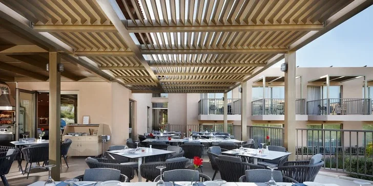 Kréta all inclusive vč. letenky: 4* hotel v letovisku Chania, na pláži a s bazény