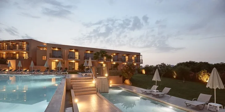 Kréta all inclusive vč. letenky: 4* hotel v letovisku Chania, na pláži a s bazény
