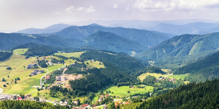 Na Donovaloch v Nízkých Tatrách jako doma: zařízené pokoje a apartmány, snídaně a atrakce pro děti