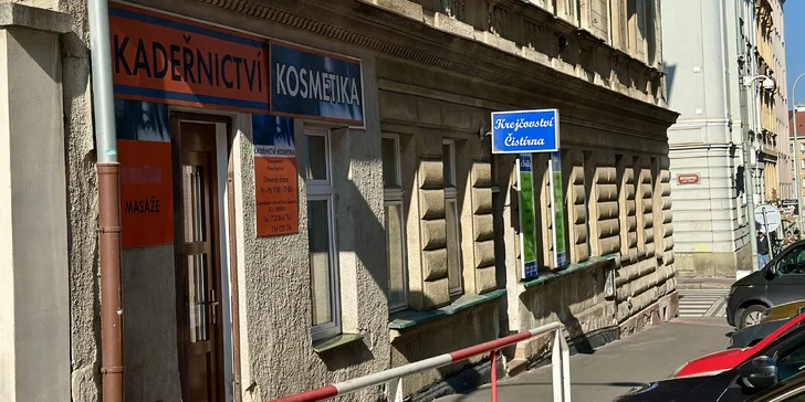 Cesta za hladkou pokožkou: vosková depilace rtu, předloktí i nohou