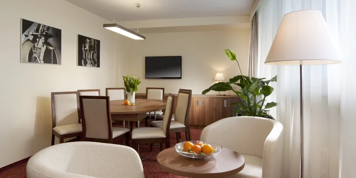 Pohodový pobyt v Ostravě: moderní hotel u Vítkovic se snídaní i wellness