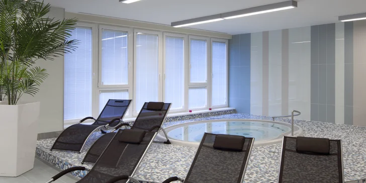 Pohodový pobyt v Ostravě: moderní hotel u Vítkovic se snídaní i wellness