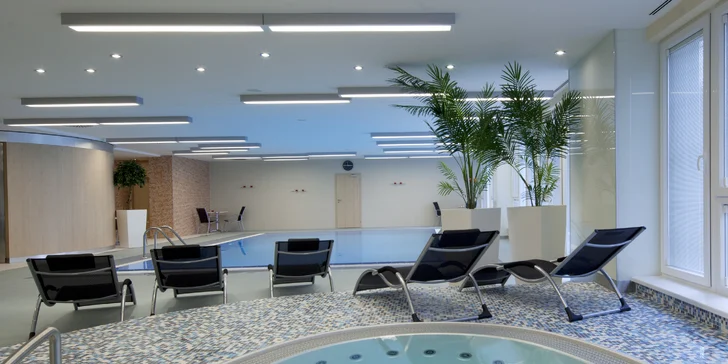 Pohodový pobyt v Ostravě: moderní hotel u Vítkovic se snídaní i wellness