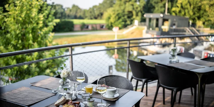 Veselí nad Moravou: stylové apartmány se snídaní, wellness i vínem