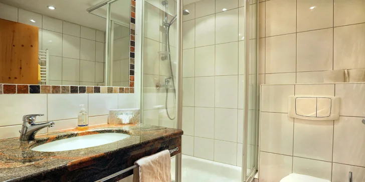 Dovolená v Oetzu v Tyrolsku: 4* horský hotel se snídaní či bez stravy a s wellness, 600 m od sjezdovek