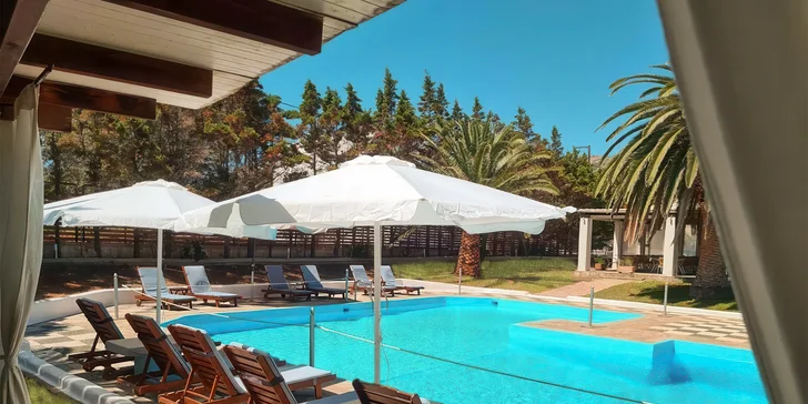 Odpočinek na řeckém ostrově Skyros: letenky, 3* hotel Melikari 300 m od pláže, snídaně, bazén