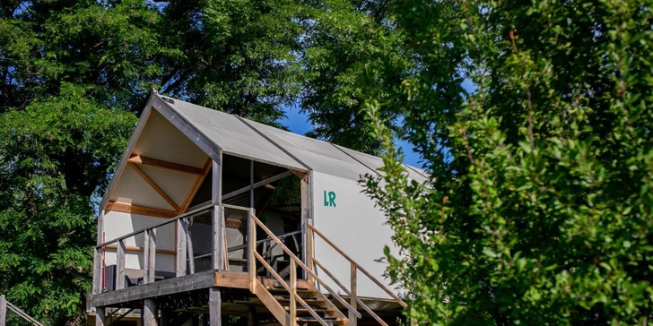 Glamping u jezera Jamno a u Baltu: bez jídla či se snídaní, spousta aktivit i domky s vlastním wellness