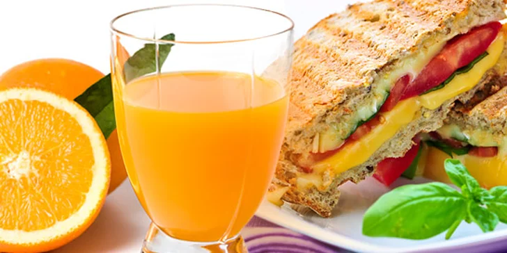 69 Kč za chutnou snídani dle výběru v centru Brna. Panini nebo snídaňové menu s džusem Cappy a kávou nebo čajem pro skvělý start vašeho dne.