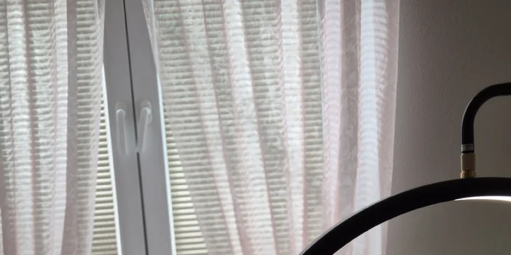 Podmanivý pohled: profesionální prodloužení a zhuštění řas i úprava obočí