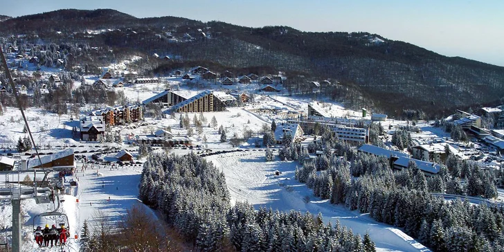 Zimní dovolená v Itálii, region Friulských Dolomit: hotel s polopenzí hned u skiareálu