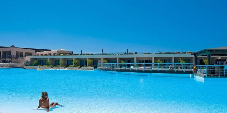 Dovolená na Krétě: luxusní 5* resort přímo u pláže, all inclusive, letenky, animace pro děti