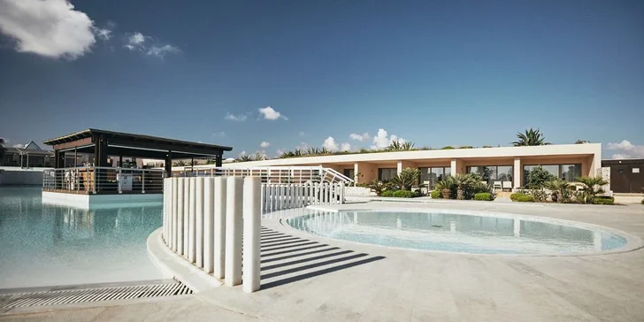 Dovolená na Krétě: luxusní 5* resort přímo u pláže, all inclusive, letenky, animace pro děti