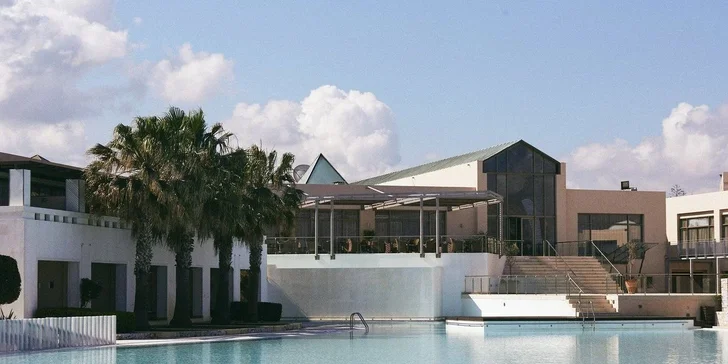 Dovolená na Krétě: luxusní 5* resort přímo u pláže, all inclusive, letenky, animace pro děti