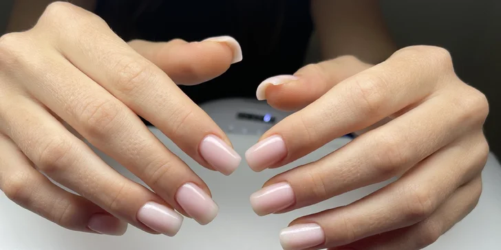 Krásné nehty: základní manikúra, japonská manikúra P-shine, modeláž i gel lak