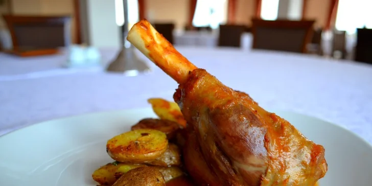 Relax na západě Slovenska: Svätý Peter s polopenzí a degustací vín