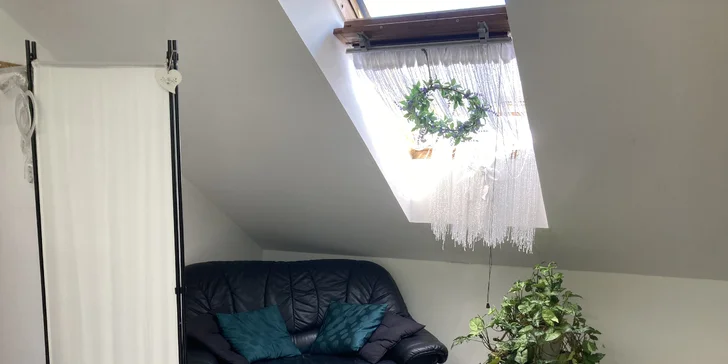 Masáže pro ženy: relaxační balíčky s uvolňující masáží, reiki s numerologií i lávové kameny