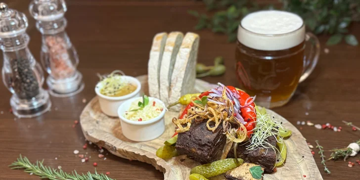 Tradiční restaurace u historického kláštera Želiv: 250–1 000 Kč na celé menu vč. nápojů