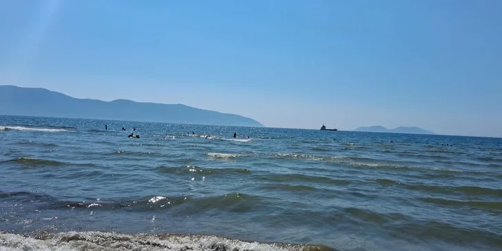 Letecky do Albánie: hotel Regina City**** s all inclusive, střešním bazénem a jen 100 m od pláže