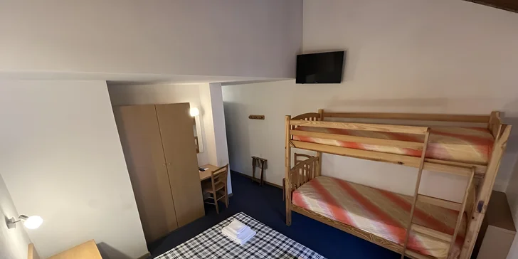 Italské Alpy: horský hotel s polopenzí a turistickou kartou až pro 9 osob