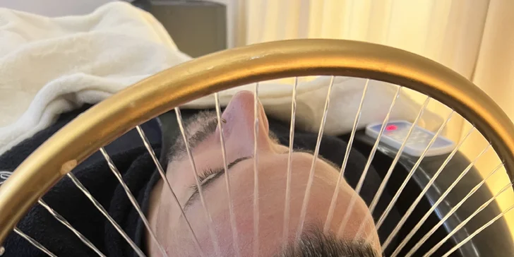 Dopřejte svým vlasům wellness: head spa pro ženy i muže, 60–⁠⁠⁠⁠⁠⁠90 minut