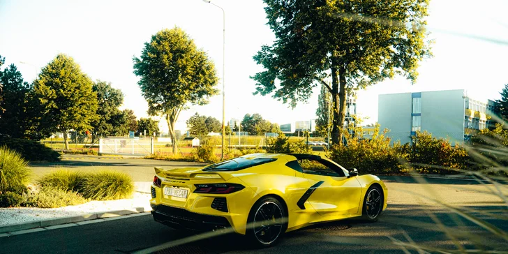 Žluté žihadlo Chevrolet Corvette C8: spolujízda i řízení v délce 15–60 min.