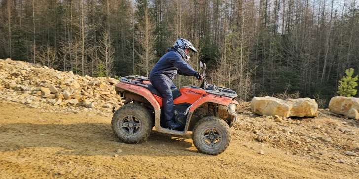 Výlet přírodou na čtyřkolkách pro jednotlivce, rodinu či partu přátel