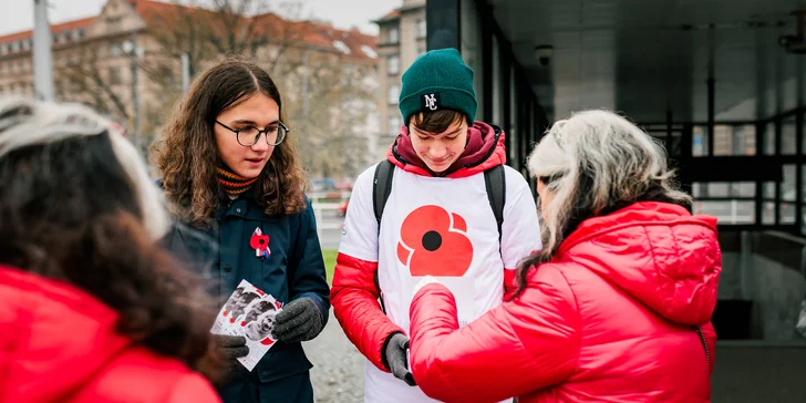 Sbírka ke Dni válečných veteránů: je na nás, aby se na ně a jejich příběhy nezapomnělo