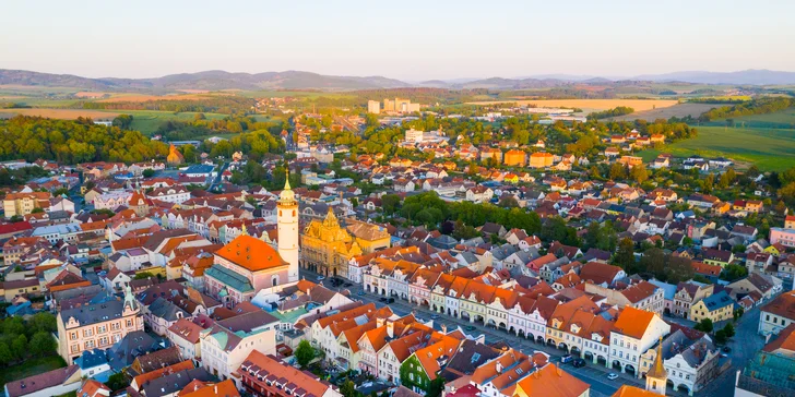 Pobyt v historickém centru Domažlic: snídaně, láhev prosecca i vstup do aquaparku