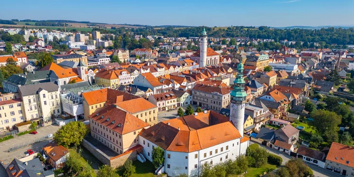 Pobyt v historickém centru Domažlic: snídaně, láhev prosecca i vstup do aquaparku