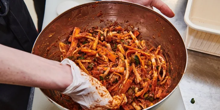 Vyrobte si vlastní kimchi: čtyřhodinový kurz pro 1 i 2 osoby, ochutnávka a sleva na nákup