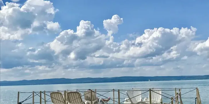 Relax u Balatonu: 4* hotel s vlastní pláží, polopenze, neomezený wellness a zábava pro celou rodinu